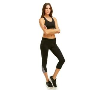 Soffe Womens Medium Dri Low Rise Black Capri Workout Yoga Pants